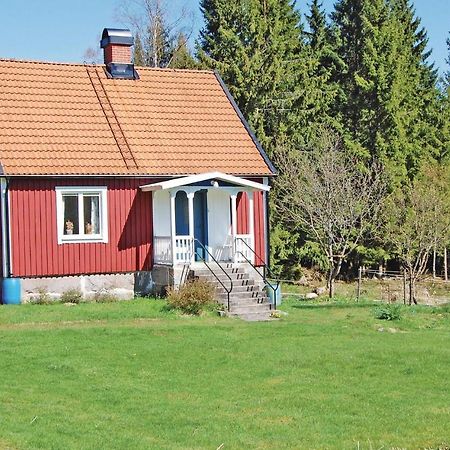 3 Bedroom Amazing Home In Lnsboda Falsehult Esterno foto