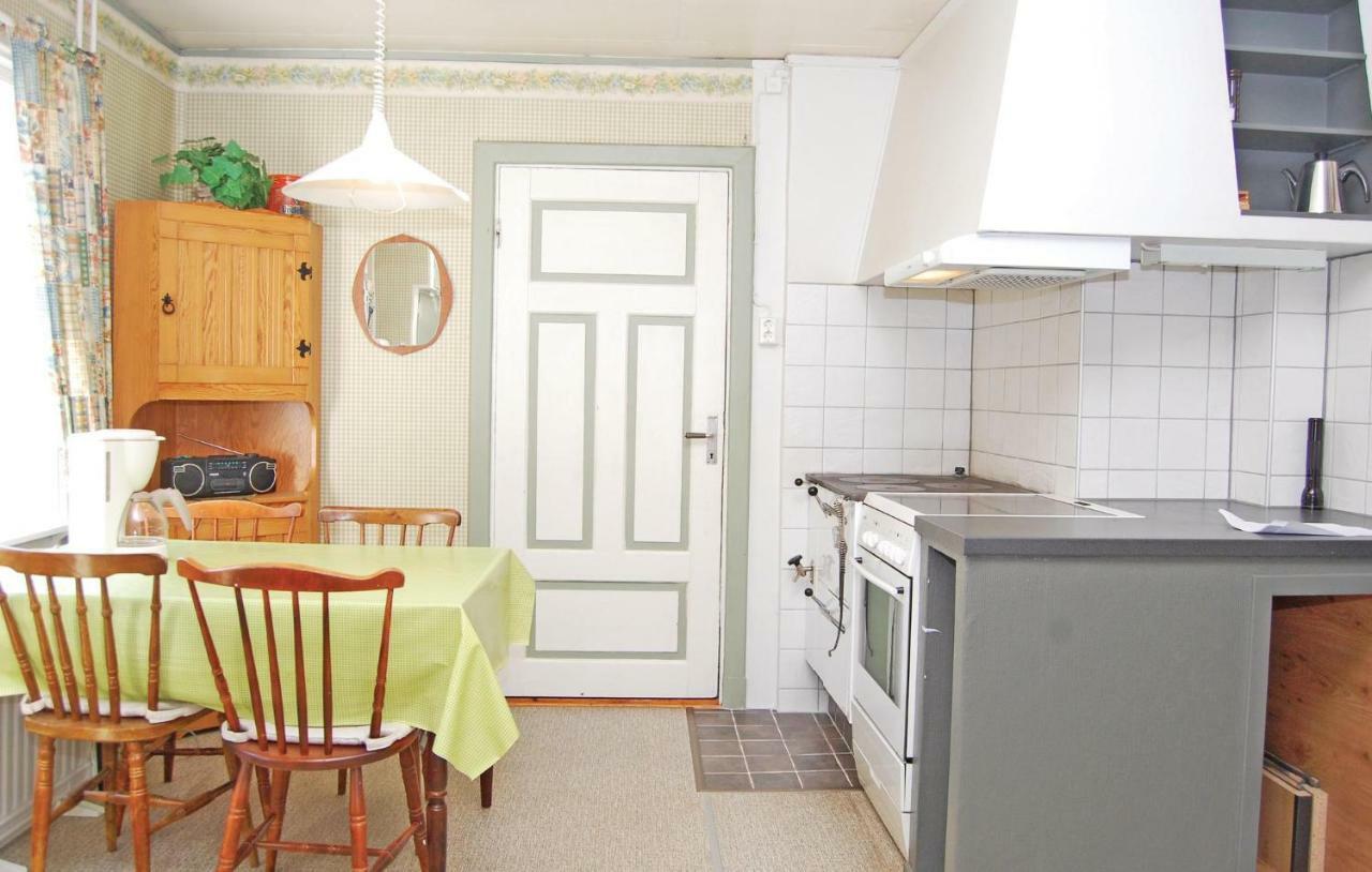 3 Bedroom Amazing Home In Lnsboda Falsehult Esterno foto